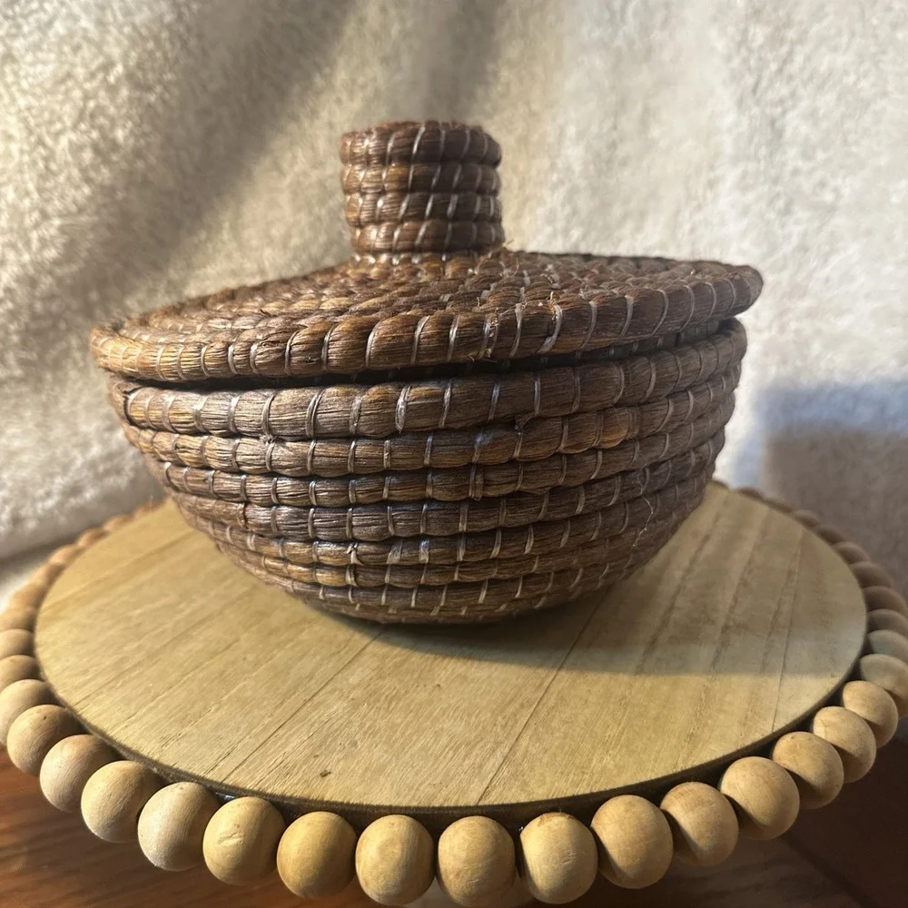 Hand Woven Round 10